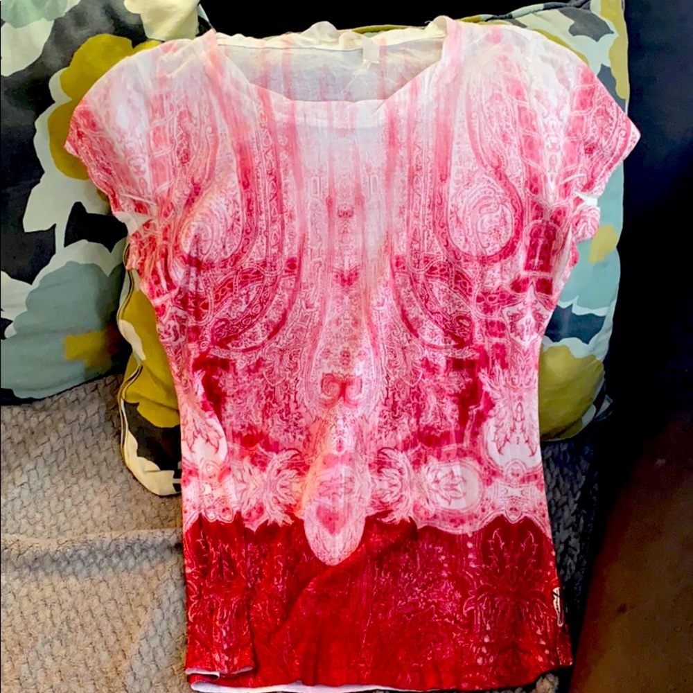 ** 3 for $15 ** Fun and Vibrant Tshirt by Seven7